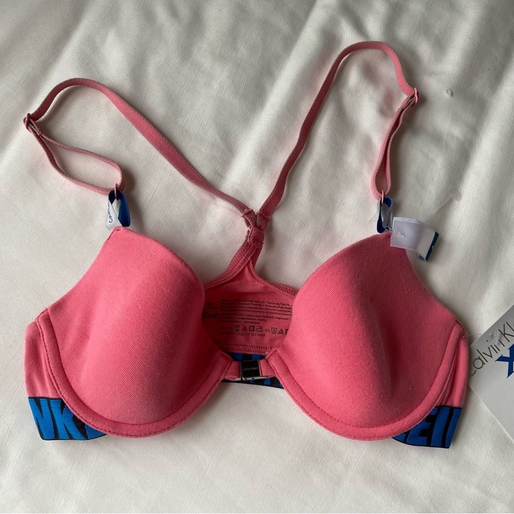 Brand new Calvin Klein Pink front clip underwire 32A Bra